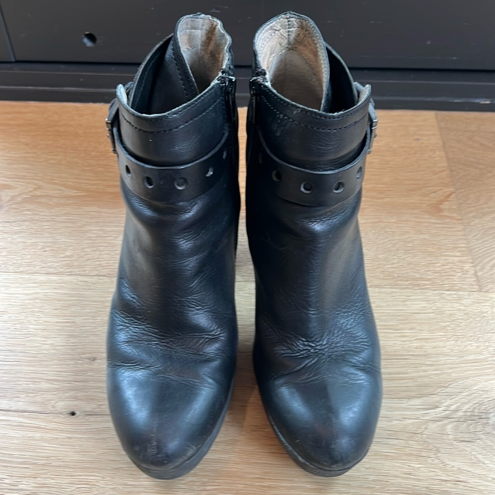 Manas High Heeled Bootie